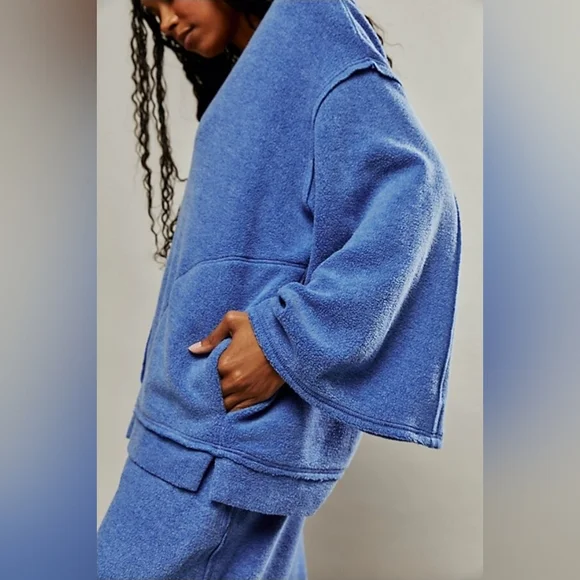 NWOT Free People Day Off Fleece Lounge Pullover Size Medium - Picture 3 of 5